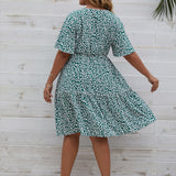 Plus Size V-Neck Short Sleeve Floral Print Midi Dress Green