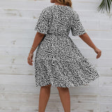 Plus Size V-Neck Short Sleeve Floral Print Midi Dress Black