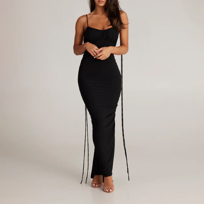 Zahara Form Fitted Midi Dress Black