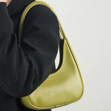 Curvy Moon Shoulder Bag Green